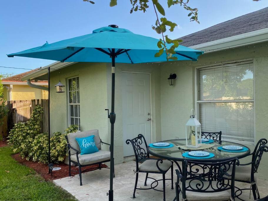 Spacious Home Near Downtown & The Beach 德尔雷比奇 外观 照片
