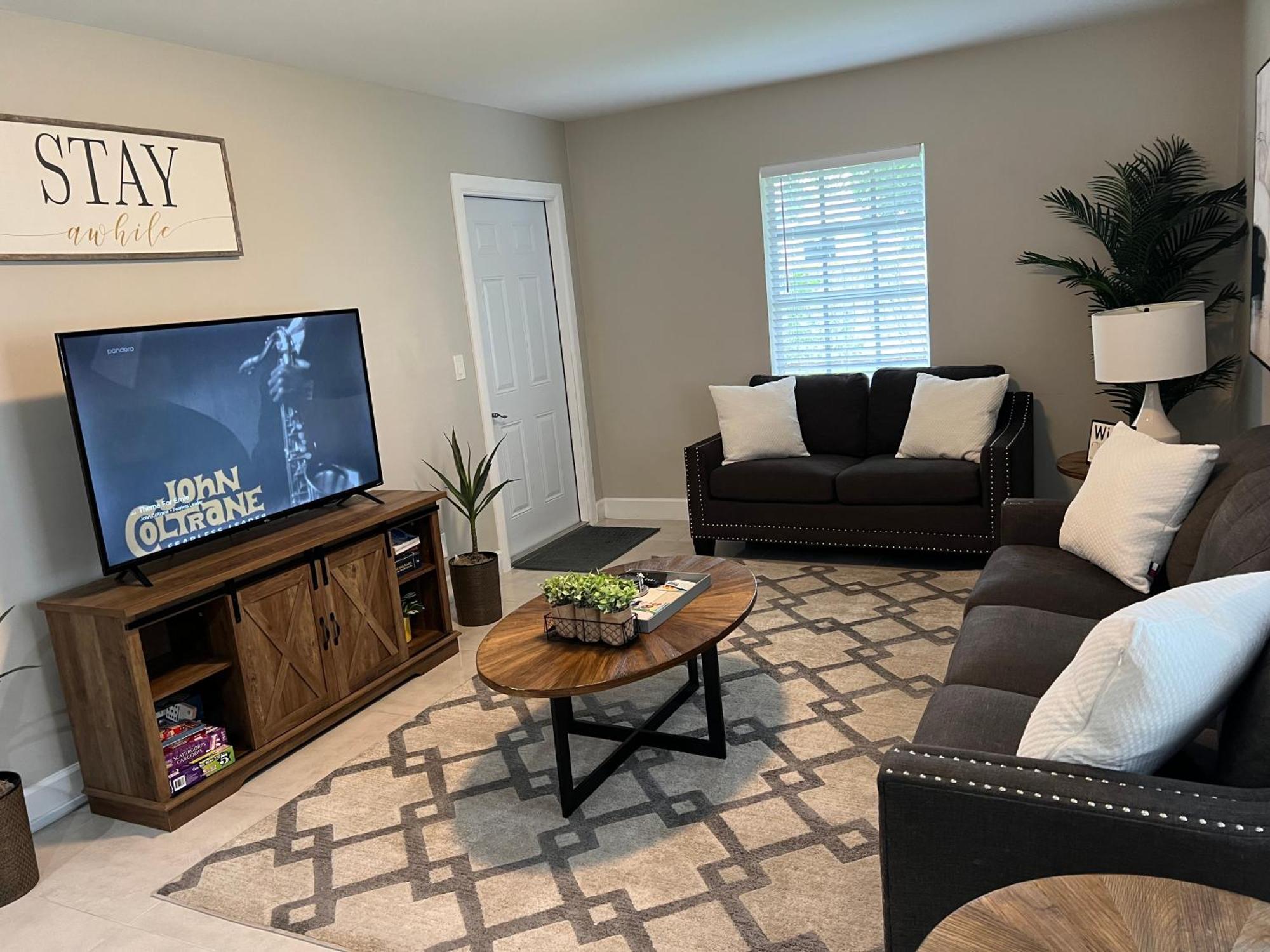 Spacious Home Near Downtown & The Beach 德尔雷比奇 外观 照片