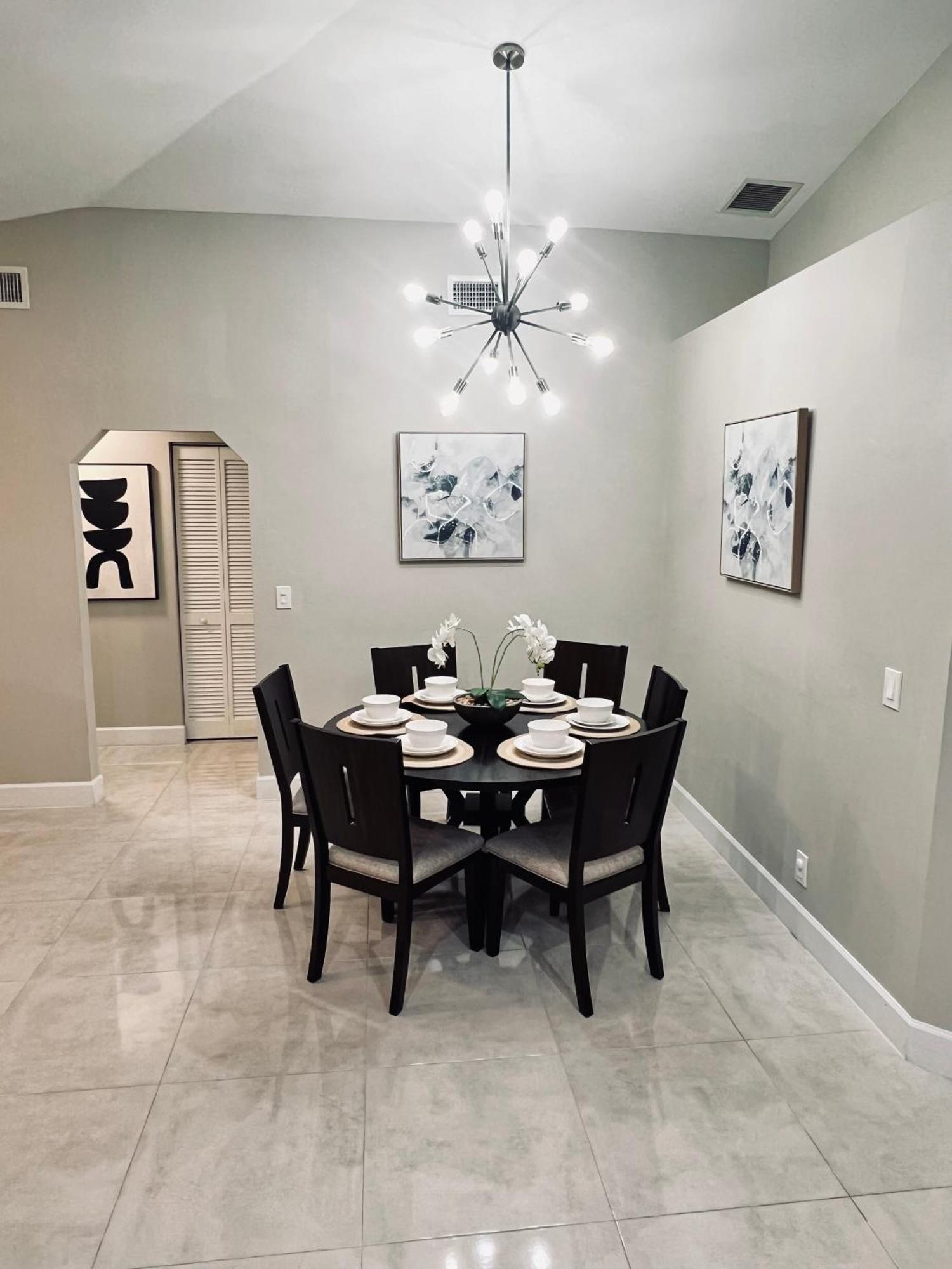 Spacious Home Near Downtown & The Beach 德尔雷比奇 外观 照片
